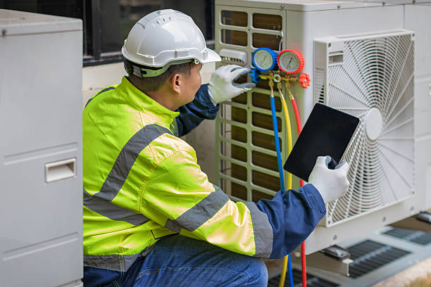 Professional Hvac technician working in Fate, TX